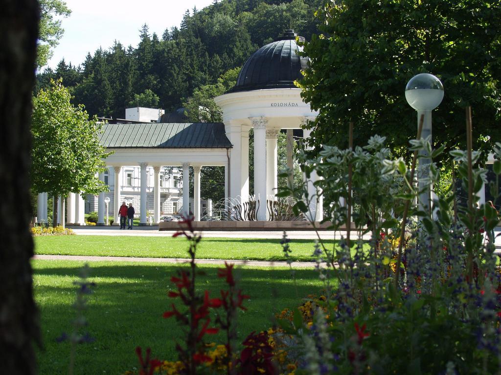 Apartma La Provence Mariánské Lázně Exteriör bild