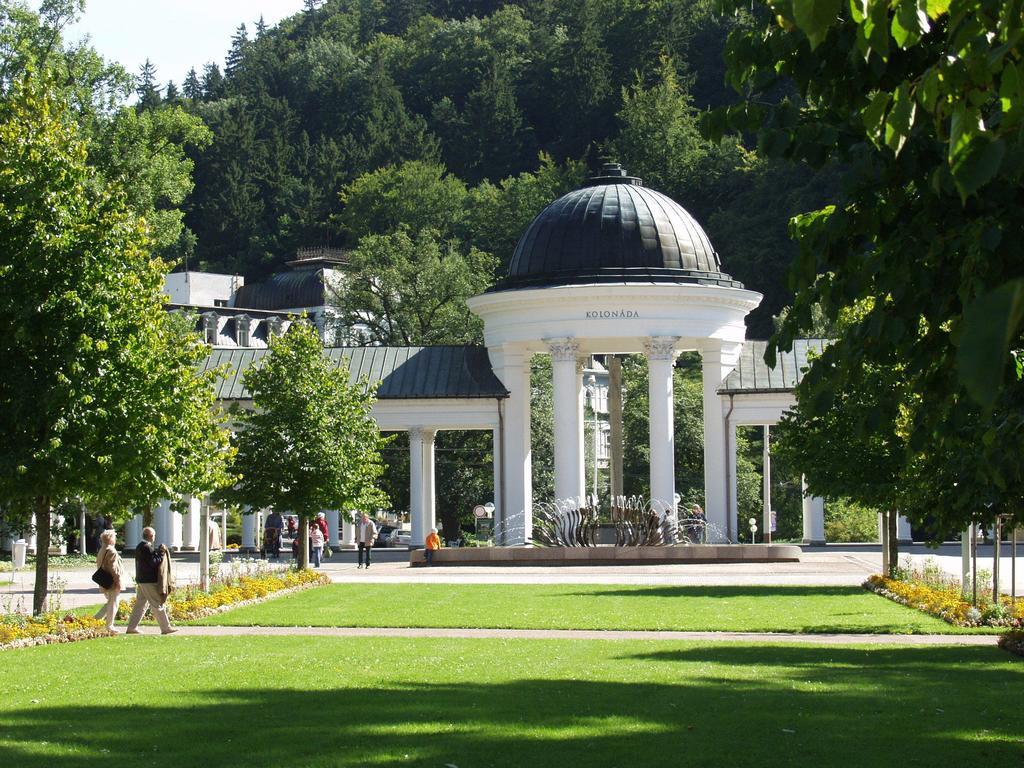 Apartma La Provence Mariánské Lázně Exteriör bild